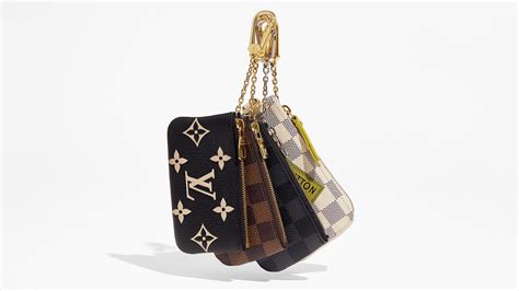 louis vuitton key pouch vs card holder